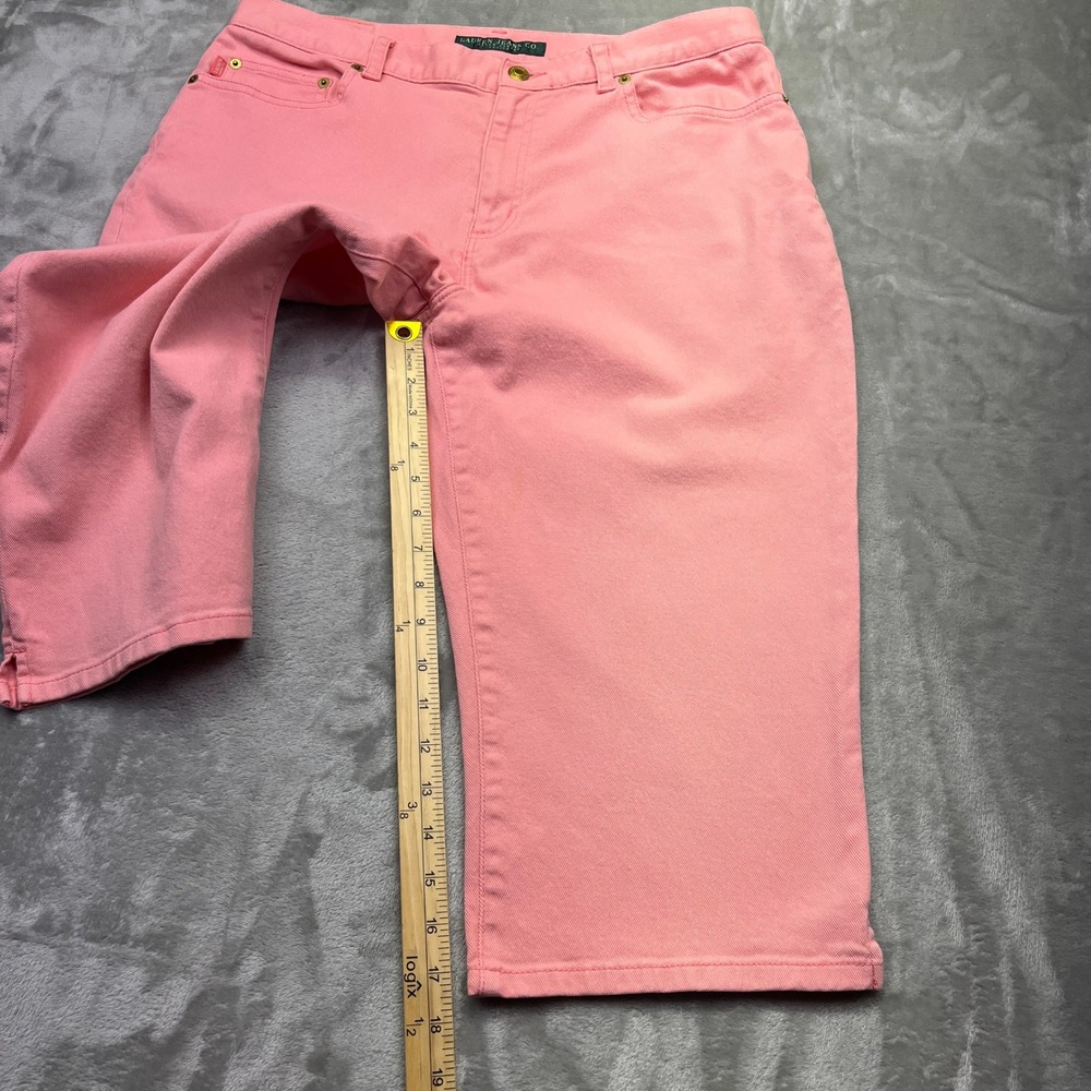 Lauren Jeans Co. Pink Denim Capri Pants Gold Button Coral Crop Sz 14P Fits 33.5" - Picture 4 of 11